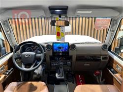 Toyota Land Cruiser 70